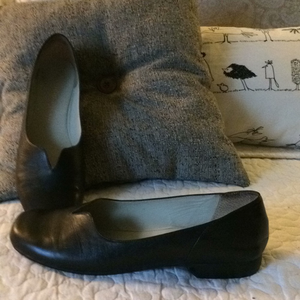 Antonio Melani ballet flats.